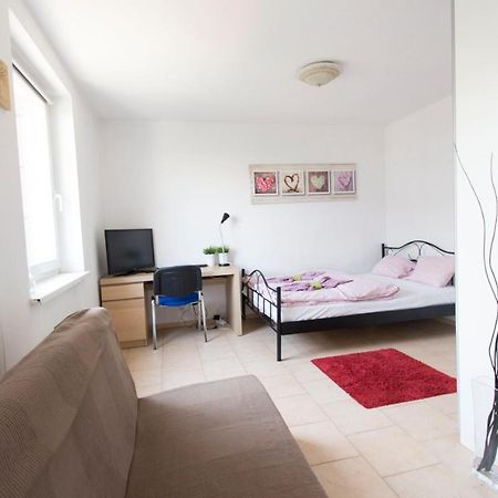 Lucky Apartaments Old Town -Economy Вроцлав Экстерьер фото