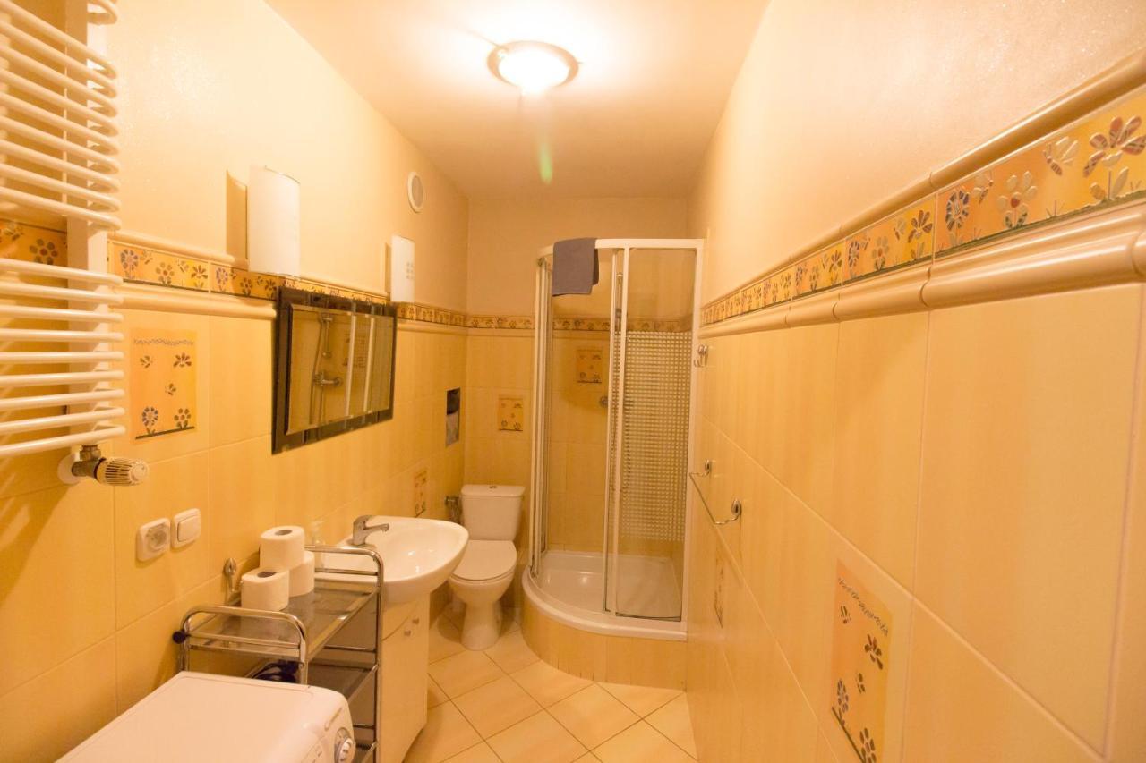 Lucky Apartaments Old Town -Economy Вроцлав Экстерьер фото
