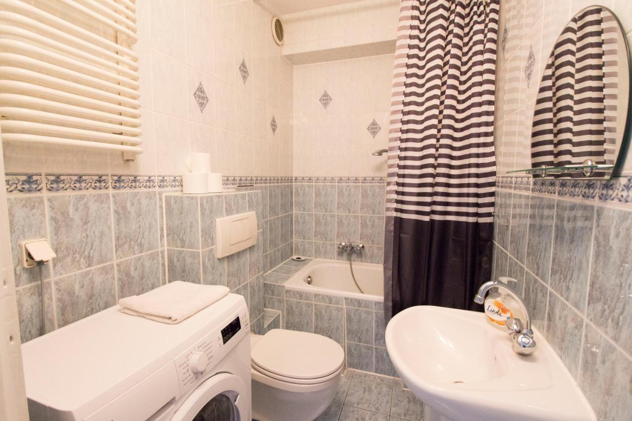Lucky Apartaments Old Town -Economy Вроцлав Экстерьер фото