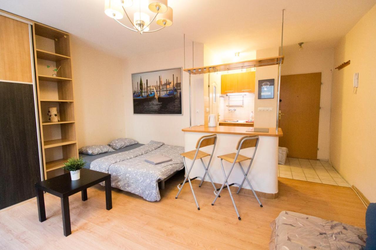 Lucky Apartaments Old Town -Economy Вроцлав Экстерьер фото