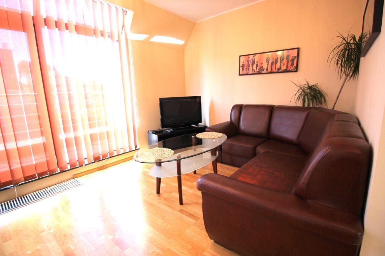 Lucky Apartaments Old Town -Economy Вроцлав Экстерьер фото